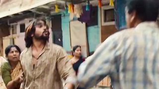(Taza Khabar) mother insult in public