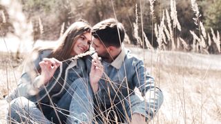 "A Love That Lasts: Keys to a Strong Couple Bond"