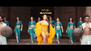 Gaadi_Kaali_Song___Neha_Kakkar,_Rohanpreet_Singh___Raees___Saga_Sounds(1080p).
