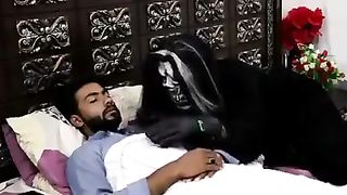 Namaz k waqt shaitan ka zor