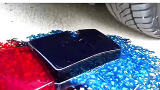 Esmagando coisas crocantes e macias de carro! CARRO EXPERIMENTAL vs Giz