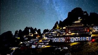 Dapeng Sees the World - Tibet, China (8)