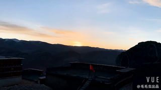 Dapeng Sees the World - Tibet, China (10)