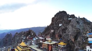 Dapeng Sees the World - Tibet, China (11)
