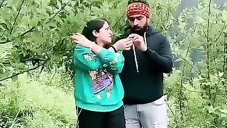 Aisaa Phall Aray Usnain To Khaa Liya