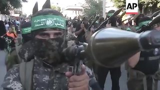 Hundreds of Hamas militants join Gaza parade(360P).