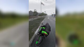 Noob vs pro player! ride 5 funny moment
