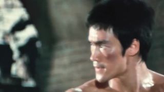 BRUCE LEE vs CHUCK NORRIS- A Luta do Século - O Voo do Dragão - Resumo do Filme 7:48