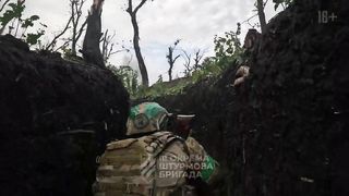 Ukraine Russia War | Lucky Moment: Ukrainian Soldier's Quick Reaction Prevents Friendly Fi | RCF