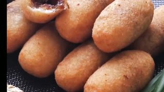 grated cassava filled with brown sugar