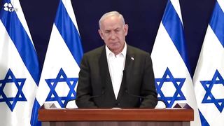 Israel makes raids, thousands of Palestinians flee northern Gaza