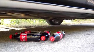 Carro Experimental vs Isqueiros vs Balões de Água vs Coca Cola | Esmagando coisas crocantes e macias de carro