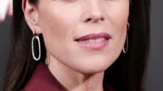 Neve Campbell Net Worth 2023 | Hollywood Actress Neve Campbell