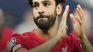 محمدصلاح بيتبرع للهلال الاحمر المصرى لصالح فلسطين