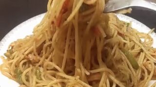Chicken chow mein recipe ( subscribe please )
