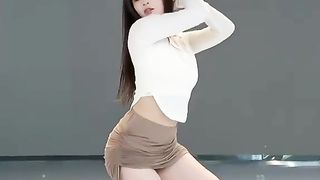 "Mesmerizing Beauty Takes the Dance Floor by Storm" 3