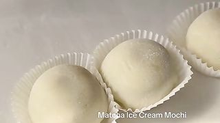 Matcha ice cream mochi