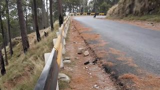 murree ban road/mele tum say bechar ke ham/salami filam song/SohailT22vlog