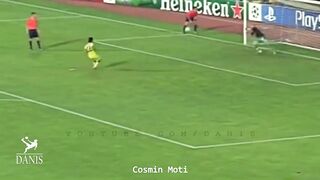 Outfield Players As Goalkeepers • Crazy Saves