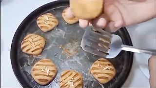 Eggless Atta Biscuits, No Oven, Wheat Flour Biscuits Recipe ♥️♥️♥️