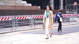 Spring_Outfits_Looks_in_Milan_-_Latest_Bags_on_Window_Display