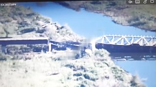 Ukraine Russia War | Alleged Shelling of UA Forces near Rail Bridge on RU-Controlled Lef | RCF