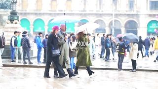 WHAT_ARE_PEOPLE_WEARING_ON_RAINY_DAYS__Street_Style_from_Italy
