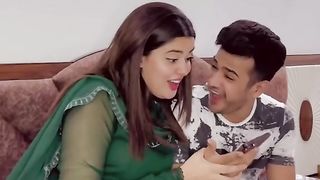 Dosroun Ki Bevi  Aor Apni