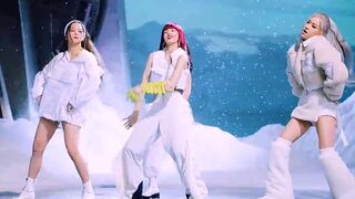 BLACKPINK - _How You Like That_