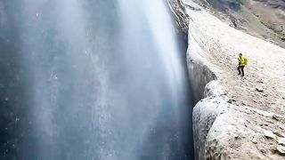 Natural video 79