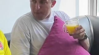 Lo mandaron a pagar y se gasto la plata