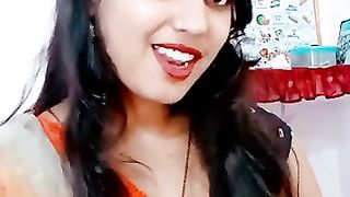 Is tarah se dekho