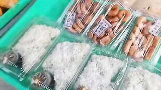 Memborong jualan kue lapis kaKak ini