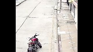 When the robbers get caught in their trap