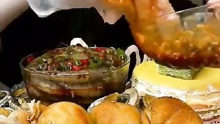 Eat Big and eat a lot Mungbang