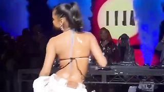 Tyla Performing Water In New York