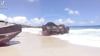 Great,,,seeing Marine Amphibious Tanks crashing through the waves of the Southern Sea of ​​the Indian Ocean