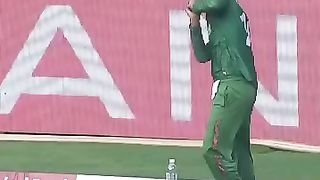 De cock???????? 174 best innings vs banladash????????