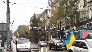 Ukraine Russia War | Footage of Car Convoy with Ukrainian and UPA Flags in Ukraine | RCF