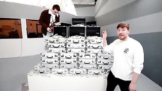 $10,000 Every Day You Survive Prison - MrBeast