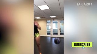 Idiots Exercising | Fitness & Gym Fails Compilation