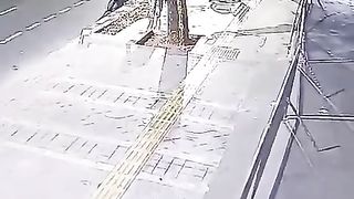 A Terrible Accident was cought on CCTV,,,watch until the end.