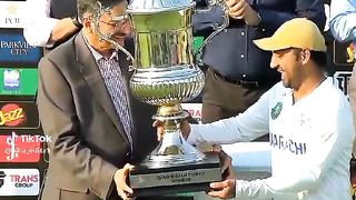 *Ye To World Cup Trophy Se B Bara Hai????????????*
