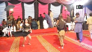 Chuni Keri Jhaan Tay Wadi Hai Janiaan Mehfil Dance Mujhra