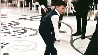 Look at how agile his legs are, kid