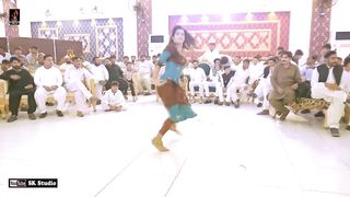 Dil Da Booha Khol Main Andar- Beautiful girl wedding mujra  Dance Performance
