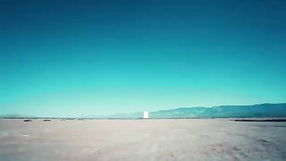 Calvin_Harris,_Rihanna_-_This_Is_What_You_Came_For__Official_Video__ft