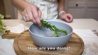 Она не могла ходить и теперь бегает как маленькая девочка! Всего 1 столовая ложка!