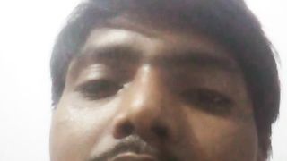 Mobile launch ho gya ki bazar mein bik gya.