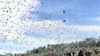 Money Rain $1.000.000 thrown out of a helicopter